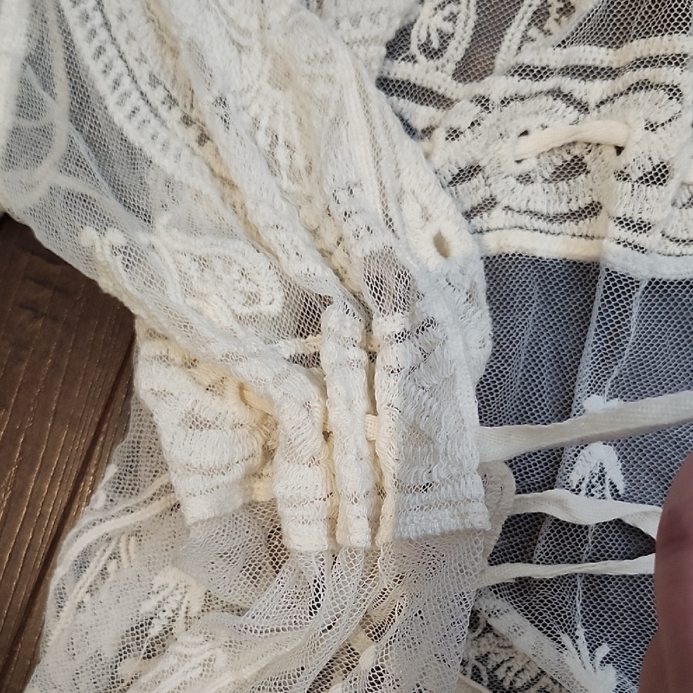 Grace & Lace Cream Lace Cardigan - Picture 2 of 4